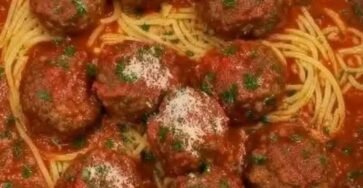 Homemade Italian meatballs with spaghetti and marinara sauce
